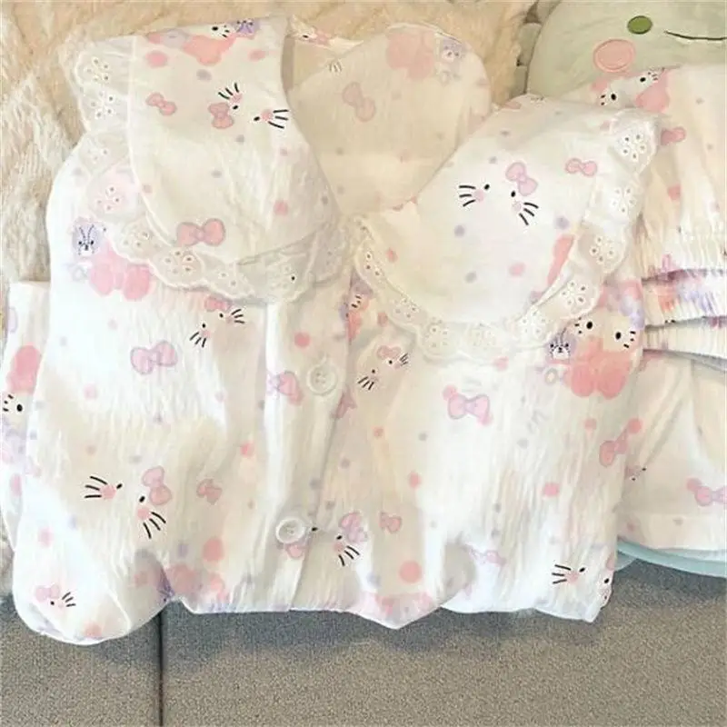 Hello Kitty Spring Lace Doll Collar Pajama Set Kawaii Sanrio Cartoon Print Autumn Long Sleeve Trousers Cute Girl Home Clothes
Hello Kitty Spring Lace Doll Collar Pajama Set Kawaii Sanrio Cartoon Print Autumn Long Sleeve Trousers Cute Girl Home Clothes