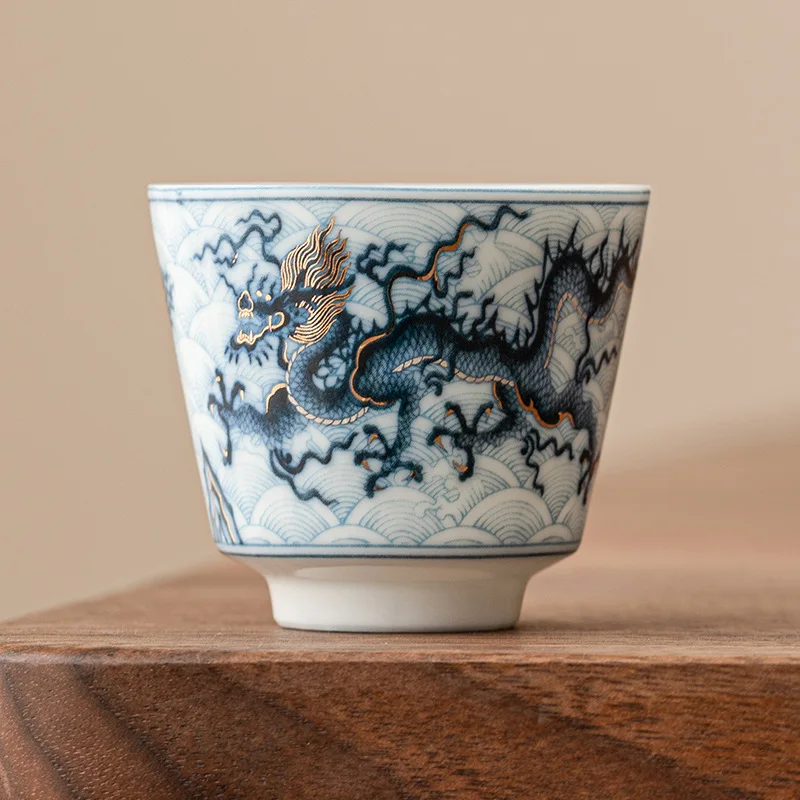 Blue and white dragon pattern cups, high-end ceramic tea sets, tea tasting cups, and small tea cups
Blue and white dragon pattern cups, high-end ceramic tea sets, tea tasting cups, and small tea cups