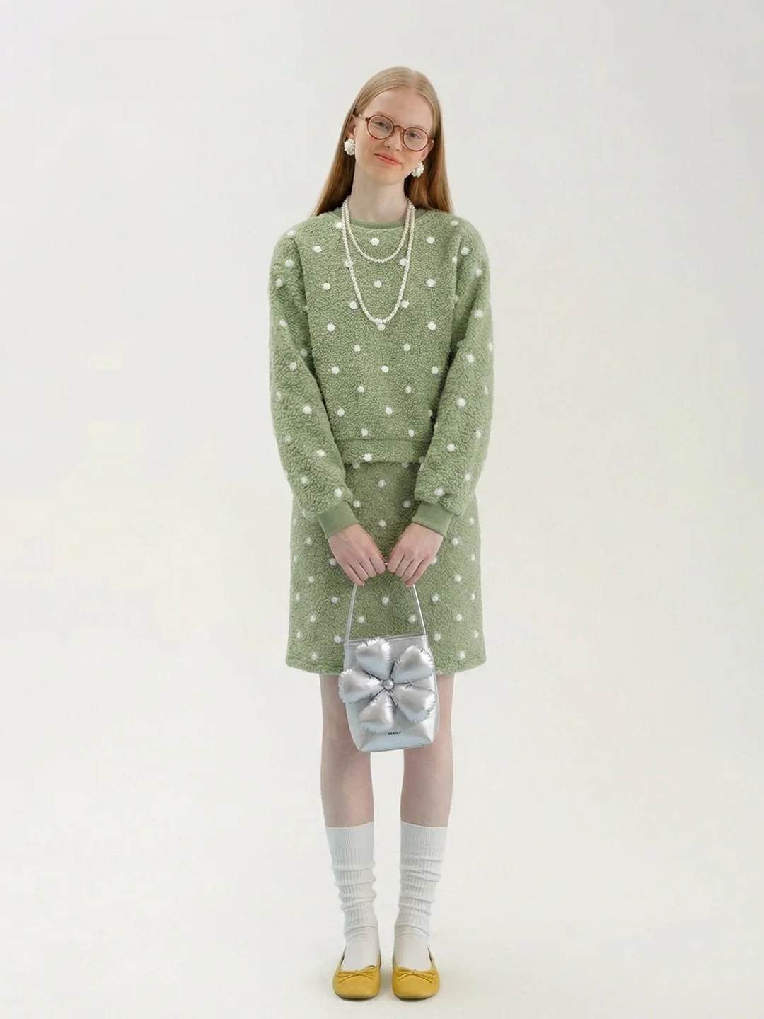 AHMI een Polka Dot Plu Set Women's 2026 Autumn Winter New Agel Lazy Sle Sweatirt f Skirt Two Piece Set
AHMI een Polka Dot Plu Set Women's 2026 Autumn Winter New Agel Lazy Sle Sweatirt f Skirt Two Piece Set