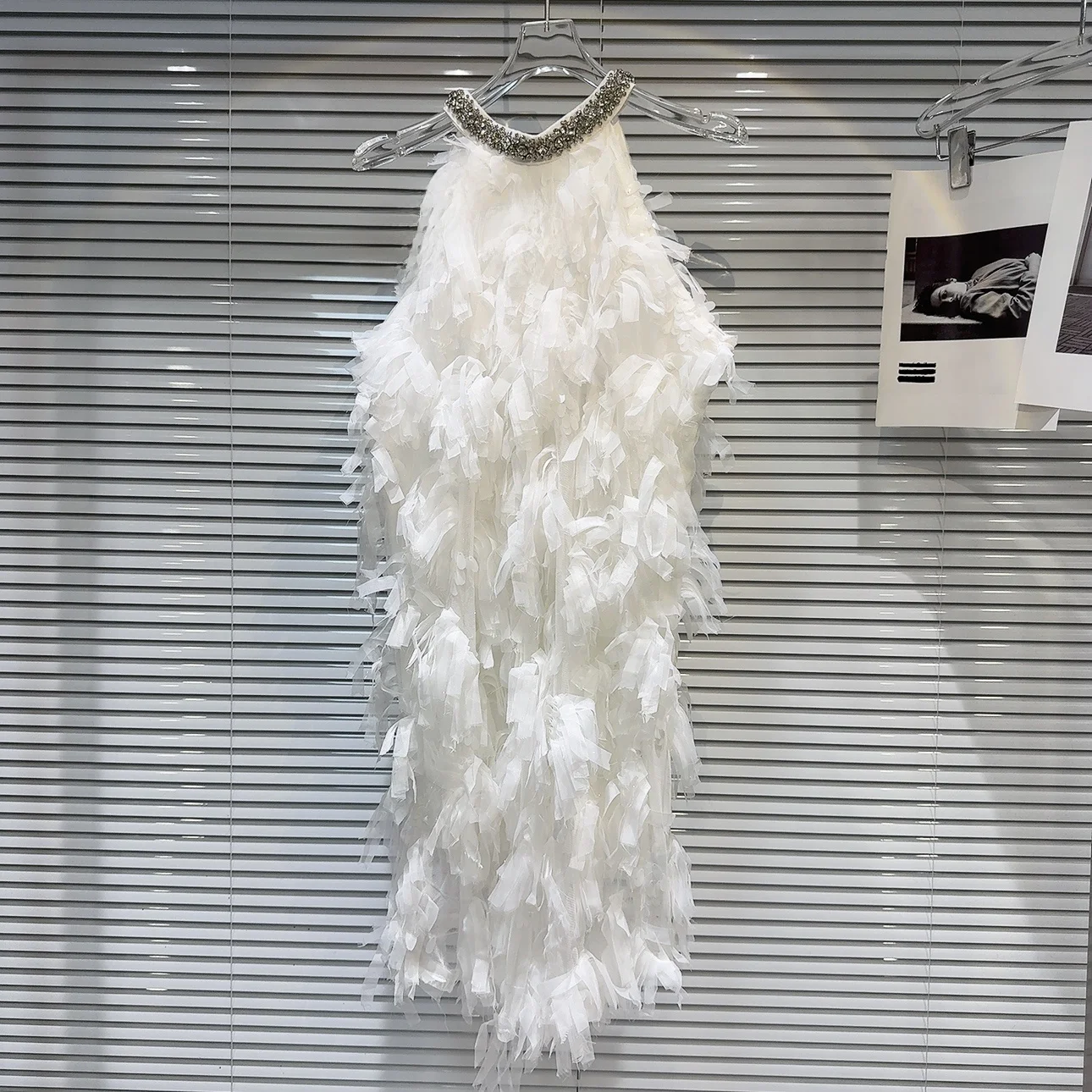 Summer 2024 Glittering Tassel Sequin Fabric Strip Hanging Neckline Dress Small Fragrance Style A-Line Skirt No Sleeve Women's...
Summer 2024 Glittering Tassel Sequin Fabric Strip Hanging Neckline Dress Small Fragrance Style A-Line Skirt No Sleeve Women's...