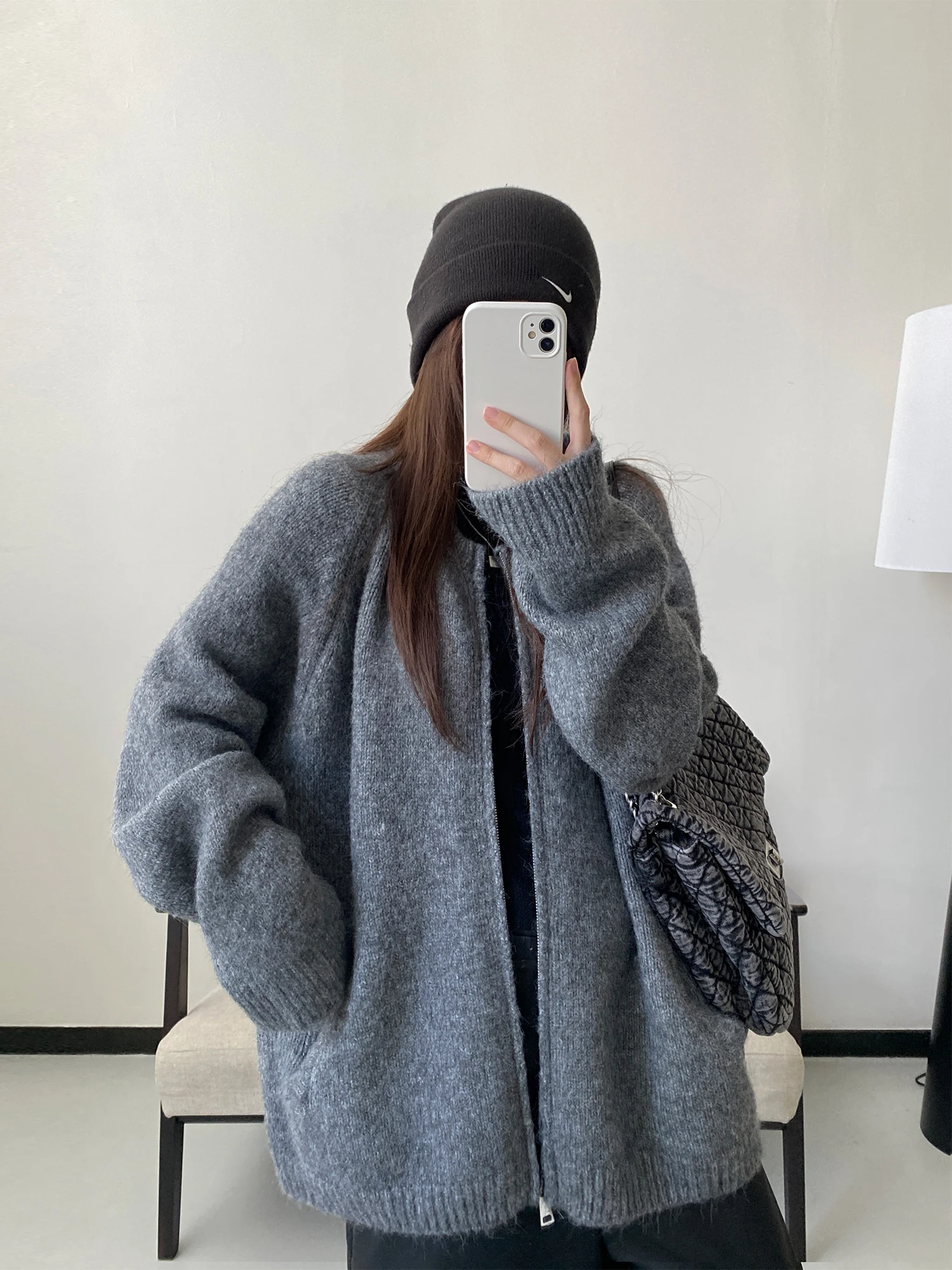 Autumn Winter Fuzzy Texture Zipper Sweater Cardigan High-End Color Vintage Sle Long Sve round Ne Warm Thermal Women's ...
Autumn Winter Fuzzy Texture Zipper Sweater Cardigan High-End Color Vintage Sle Long Sve round Ne Warm Thermal Women's ...