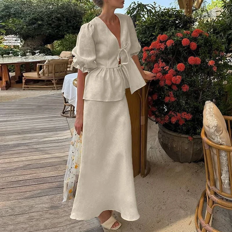 2025 New Women's V Neck Lace Up Top + Long Skirt Suit Sweet Casual Puff Sleeves Two Piece Set Elegant High Waist Holiday Outfit
2025 New Women's V Neck Lace Up Top + Long Skirt Suit Sweet Casual Puff Sleeves Two Piece Set Elegant High Waist Holiday Outfit