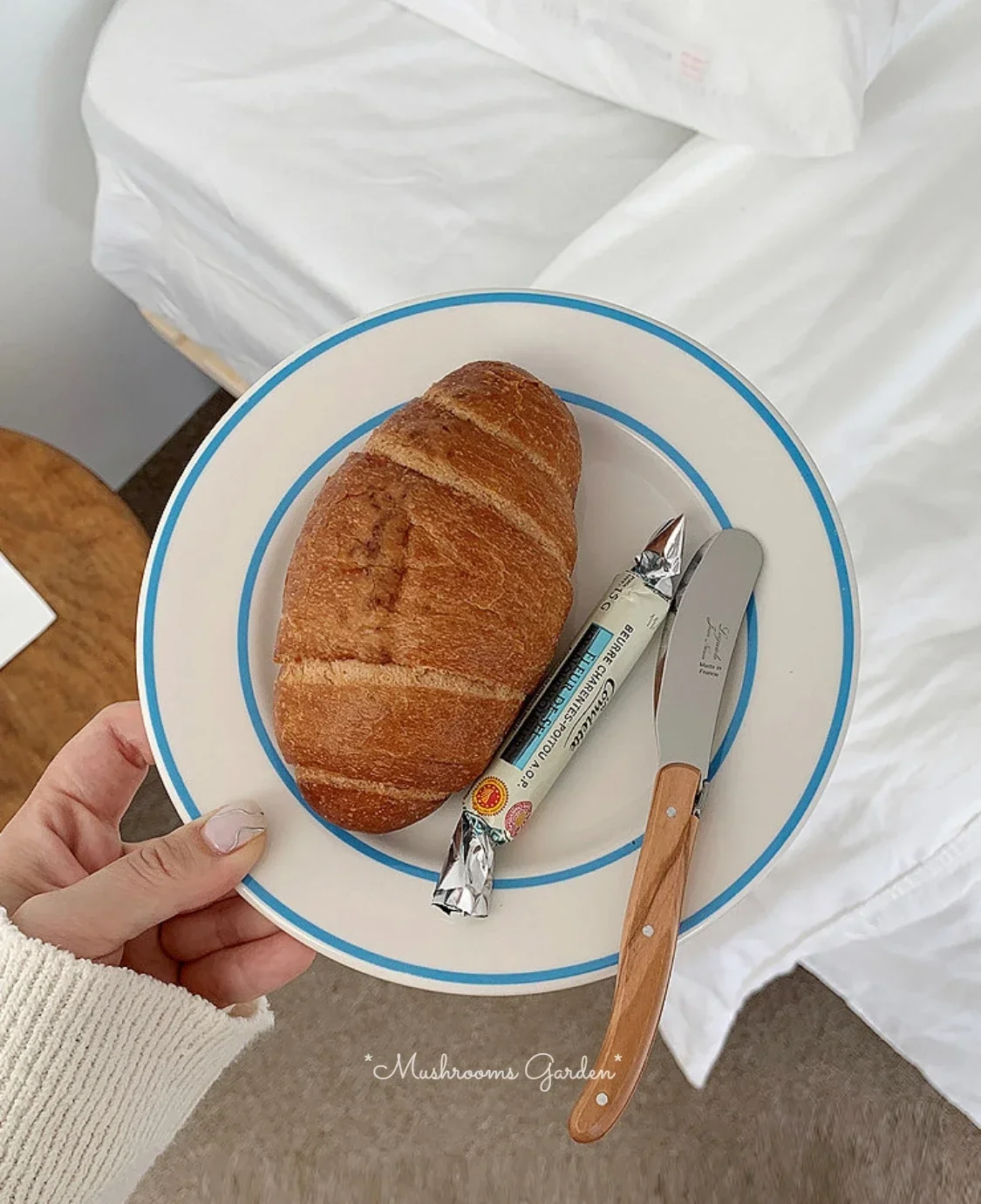 Korean simple plate light blue line breakfast salad plate blue dessert plate summer oblique decoration
Korean simple plate light blue line breakfast salad plate blue dessert plate summer oblique decoration