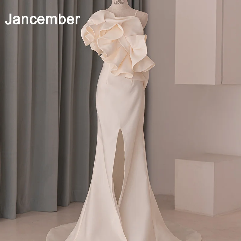 Wholesale Exquisite Wedding Gown For Bride 2024 Satin Floor-Length Spaghetti Straps Split Backless vestidos de novia QD06186
Wholesale Exquisite Wedding Gown For Bride 2024 Satin Floor-Length Spaghetti Straps Split Backless vestidos de novia QD06186