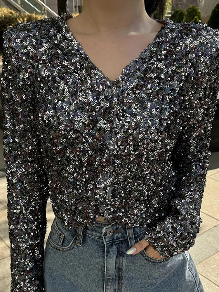Sexy V Neck Long Sleeved Women Club Party Top Early Fall Sparkling Sequin Single Breasted Fashion T-shirt Elegant Slim Pullover
Sexy V Neck Long Sleeved Women Club Party Top Early Fall Sparkling Sequin Single Breasted Fashion T-shirt Elegant Slim Pullover