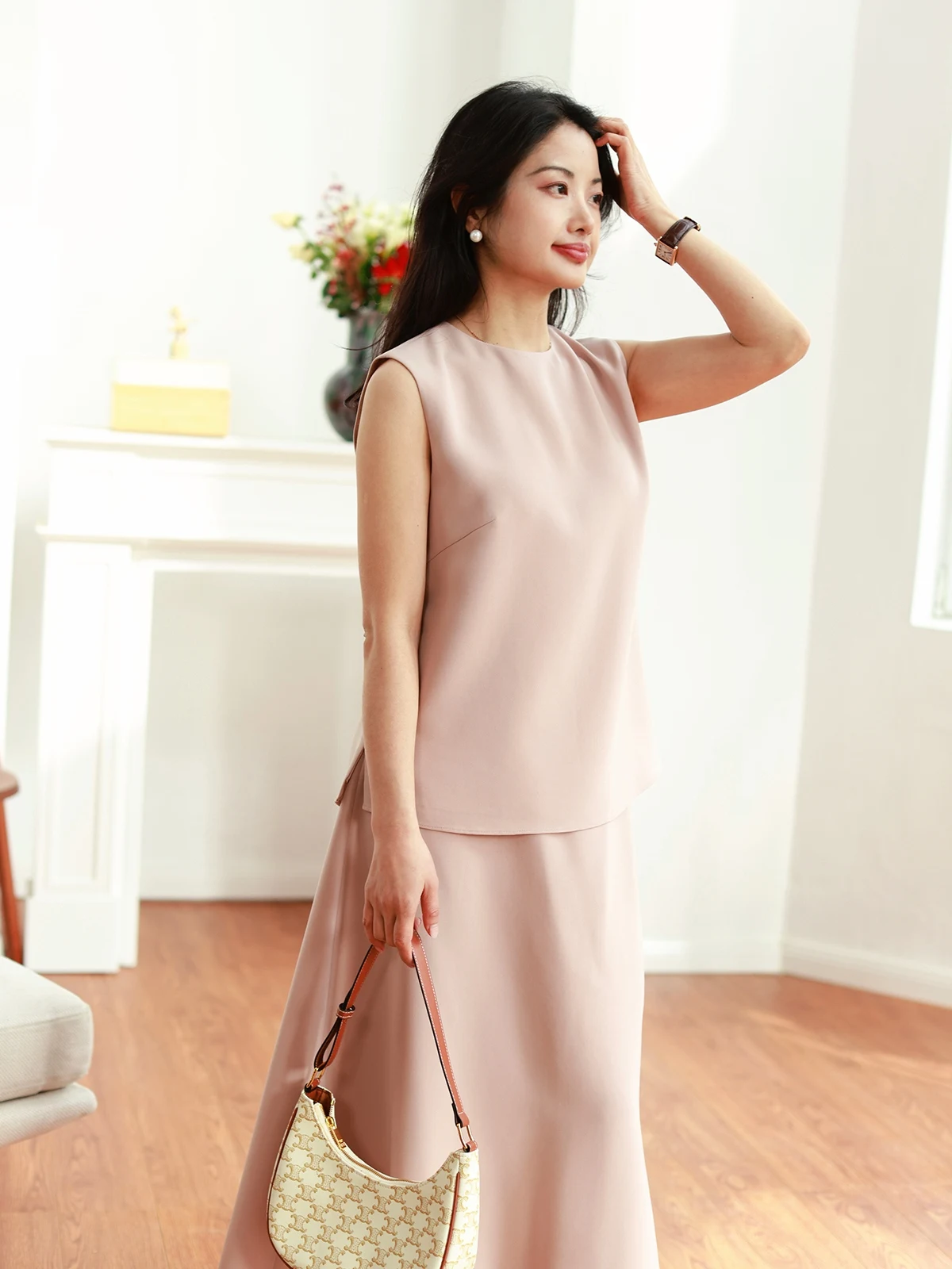 Elegant High-Waist A-Line Skirt Women's Premium Three-acetate Fiber Spring Summer New Style Stand-up Trim Skirt
Elegant High-Waist A-Line Skirt Women's Premium Three-acetate Fiber Spring Summer New Style Stand-up Trim Skirt