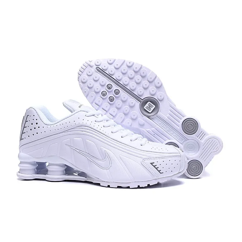 Nike Shox R4 тройные белые повседневные популярные мужские кроссовки с воздушными колонками, удобные спортивные кроссовки на открытом воздухе, мужские
Nike Shox R4 тройные белые повседневные популярные мужские кроссовки с воздушными колонками, удобные спортивные кроссовки на открытом воздухе, мужские