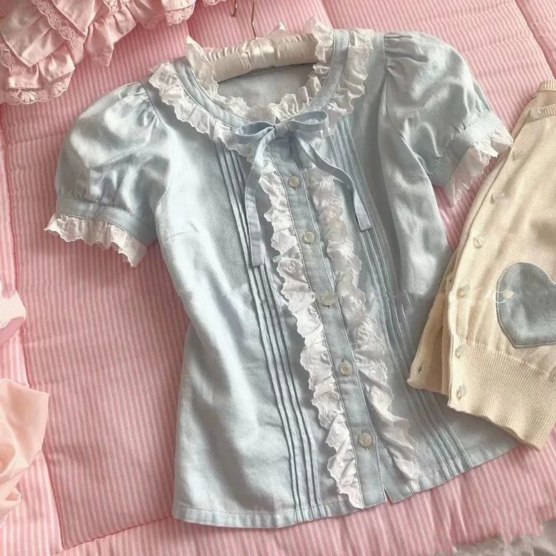 Japanese y2k Lace Patchwork Shirt Women Fashion Sweet Puff Sleeve Blusas De Mujer 2025 Summer New Single Breasted Blouses
Japanese y2k Lace Patchwork Shirt Women Fashion Sweet Puff Sleeve Blusas De Mujer 2025 Summer New Single Breasted Blouses