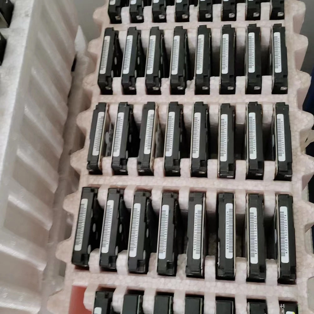 AL13SEB300 для серверного жесткого диска 300G 10K SAS 2,5 "жесткий диск HDEBC03GAA51 0MTV7G
AL13SEB300 для серверного жесткого диска 300G 10K SAS 2,5 "жесткий диск HDEBC03GAA51 0MTV7G
