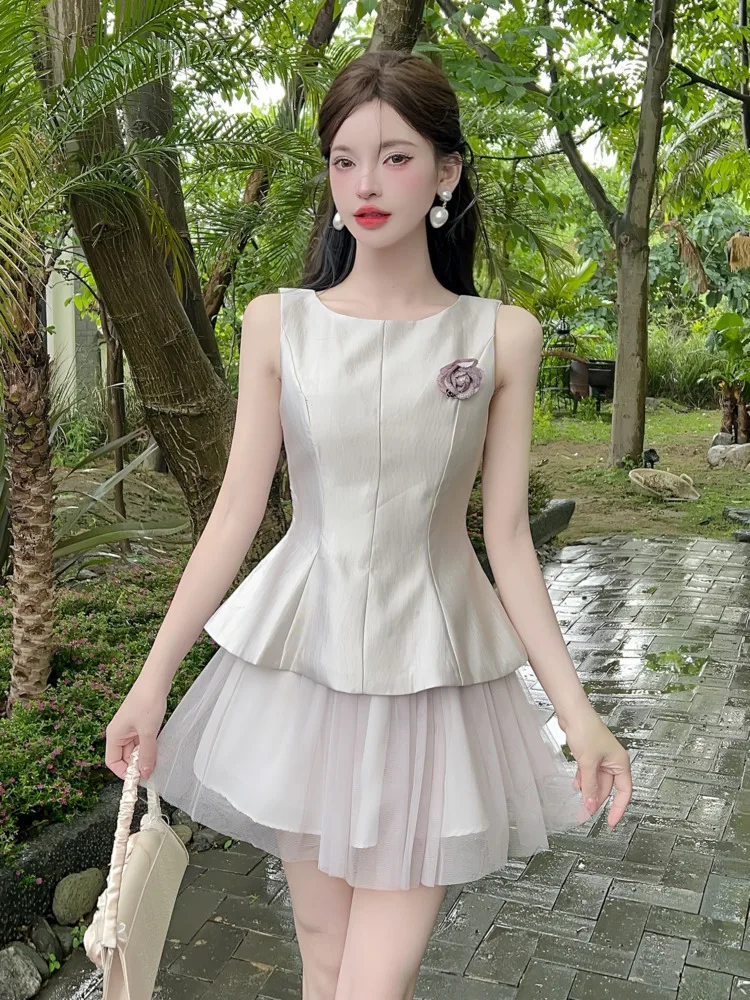 2025 Summer New Korean Sweet Three-dimensional Flower Bow Tops + Skirt 2 Piece Sets Women Outfit Conjuntos Femininos Elegantes
2025 Summer New Korean Sweet Three-dimensional Flower Bow Tops + Skirt 2 Piece Sets Women Outfit Conjuntos Femininos Elegantes