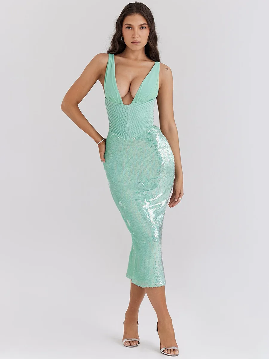 Women's dress, sexy deep V-chiffon sequin patchwork skirt, backless hip hugging slit dress mid length skirt, 2024 new model.
Women's dress, sexy deep V-chiffon sequin patchwork skirt, backless hip hugging slit dress mid length skirt, 2024 new model.