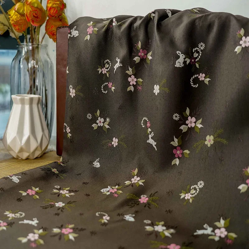 Brown Classic Yarn Dyed Jacquard Fabric Women's Autumn Winter Dress Cosmetic Bag Simple Decorative Sewing Fabric 50cmx145cm
Brown Classic Yarn Dyed Jacquard Fabric Women's Autumn Winter Dress Cosmetic Bag Simple Decorative Sewing Fabric 50cmx145cm