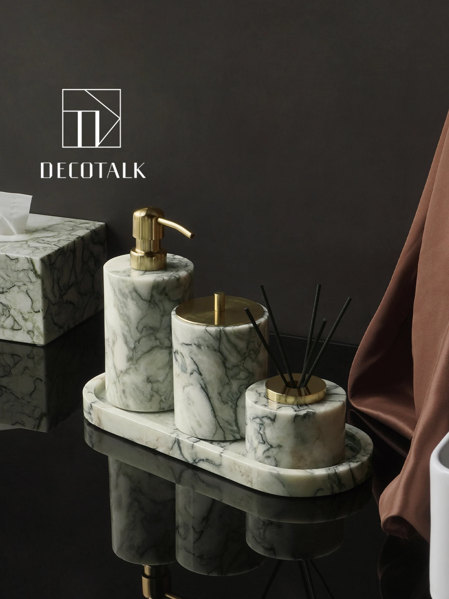 Набор DecoTalk Luxury Ancient Sle Batoom: Флакон для дезинфицирующего средства для рук из холодного нефрита, флакон для ароматерапии, поднос из мрамора
Набор DecoTalk Luxury Ancient Sle Batoom: Флакон для дезинфицирующего средства для рук из холодного нефрита, флакон для ароматерапии, поднос из мрамора