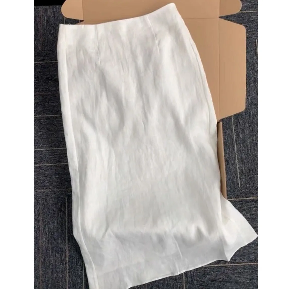 Elegant White Linen Half Skirt Women's Summer 2026 Straight Long Skirt High End Linen Flax Skirt
Elegant White Linen Half Skirt Women's Summer 2026 Straight Long Skirt High End Linen Flax Skirt