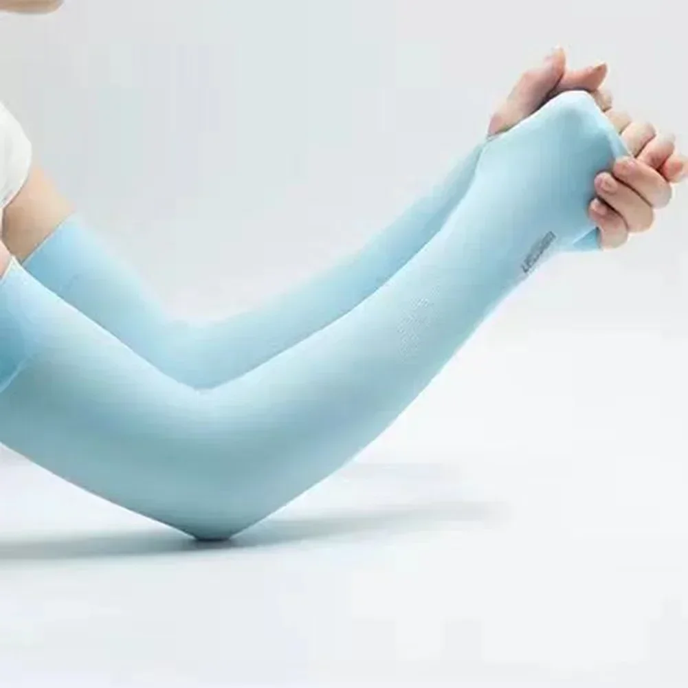 Cover Female Driving Outdoor Sports Ice Silk Hand Sleeve Breathable Hand Sleeve All Season Casual Cycling Outdoor
Cover Female Driving Outdoor Sports Ice Silk Hand Sleeve Breathable Hand Sleeve All Season Casual Cycling Outdoor