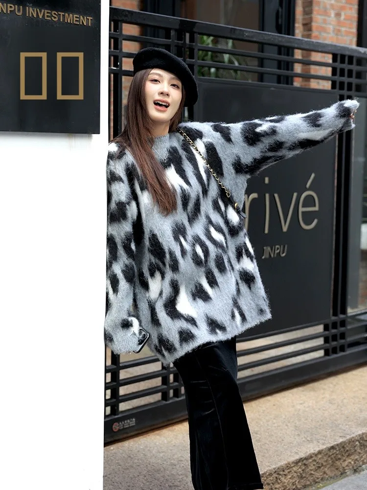 Женский свитер с круглым вырезом и принтом, облегающий, мягкий, уютный, зимний, модный, для повседневной носки, с длинными рукавами, трикотажный
Женский свитер с круглым вырезом и принтом, облегающий, мягкий, уютный, зимний, модный, для повседневной носки, с длинными рукавами, трикотажный