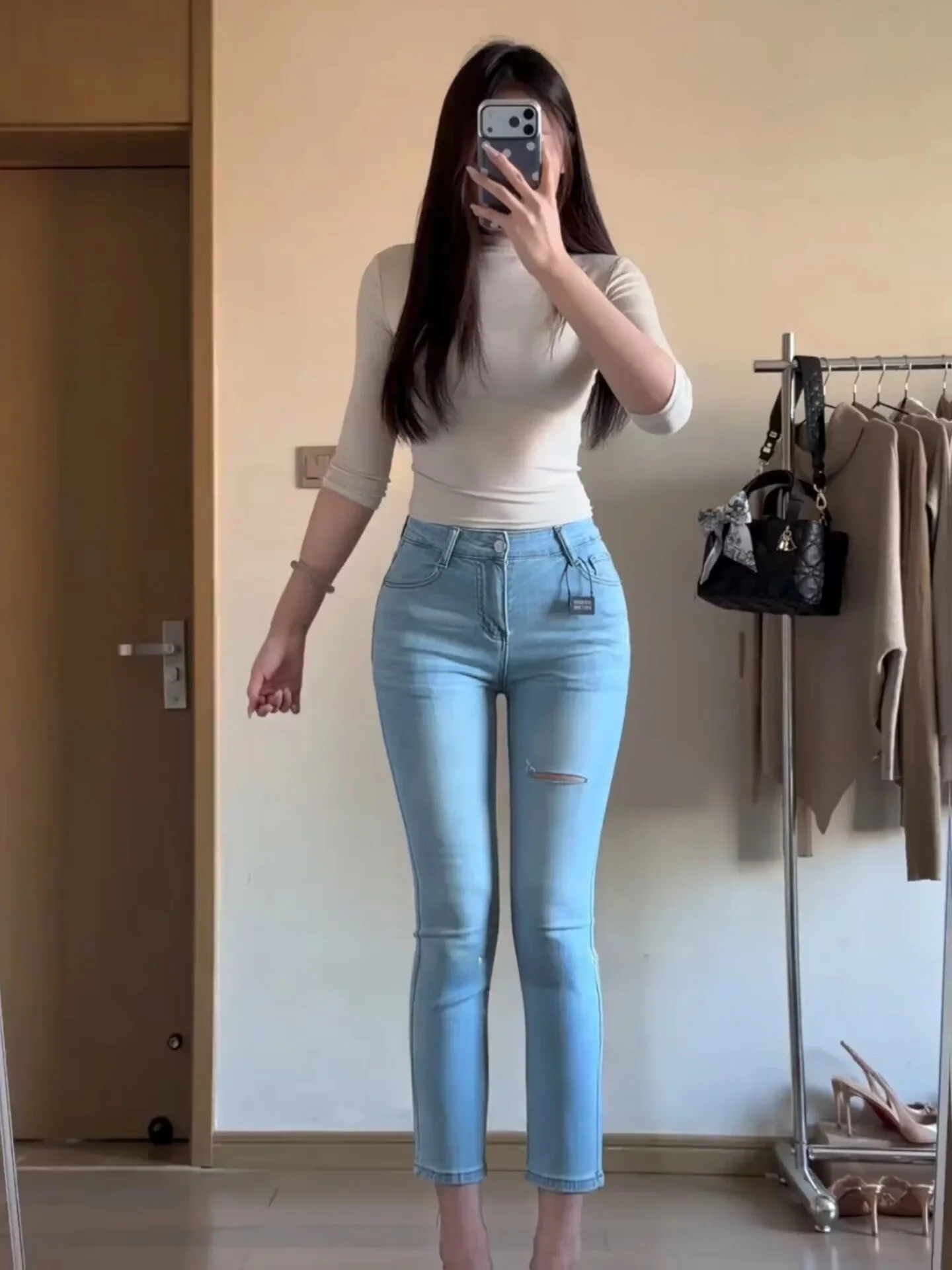 High Waist Retro Washed Denim Jeans Women's High Elastic Slimming Hole Design Nine Point Smoke Tube Pants Summer Fashion
High Waist Retro Washed Denim Jeans Women's High Elastic Slimming Hole Design Nine Point Smoke Tube Pants Summer Fashion