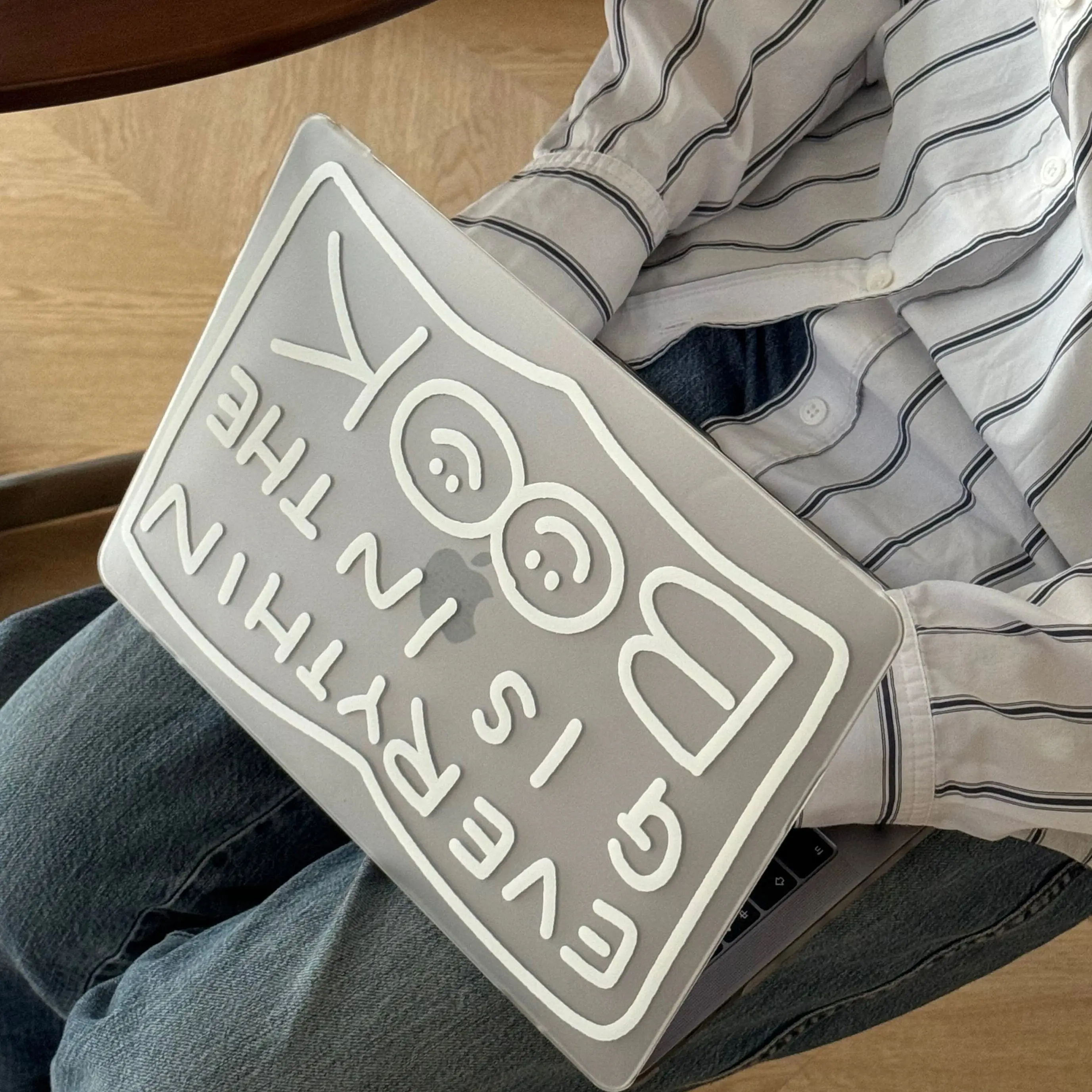 Smiling Face Letters Crystal Laptop Cover For Macbook Air13 15in NEO M5 M4 A3240 A3113 A3241 A2941 A2337 Pro 14 16 M3 M2 M1 Case
Smiling Face Letters Crystal Laptop Cover For Macbook Air13 15in NEO M5 M4 A3240 A3113 A3241 A2941 A2337 Pro 14 16 M3 M2 M1 Case