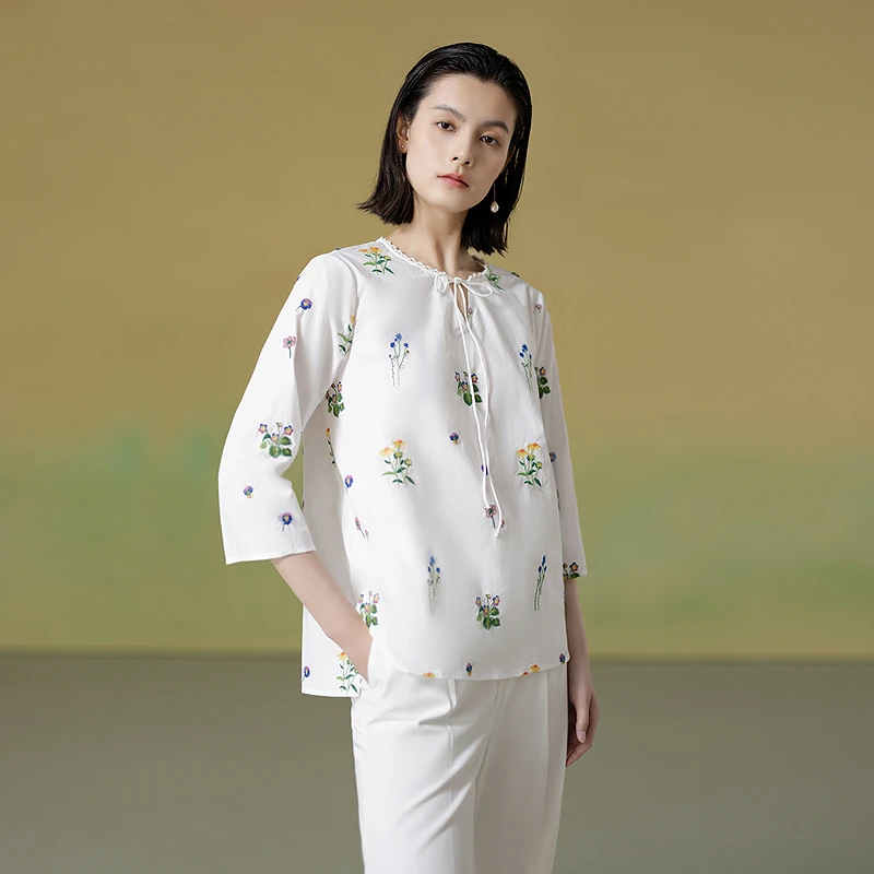 New Summer 2025 Embroidered Cotton Blouse Lace Trim round Ne 00% Cotton Women's irt Breathable Comfortable Straight Cut
New Summer 2025 Embroidered Cotton Blouse Lace Trim round Ne 00% Cotton Women's irt Breathable Comfortable Straight Cut