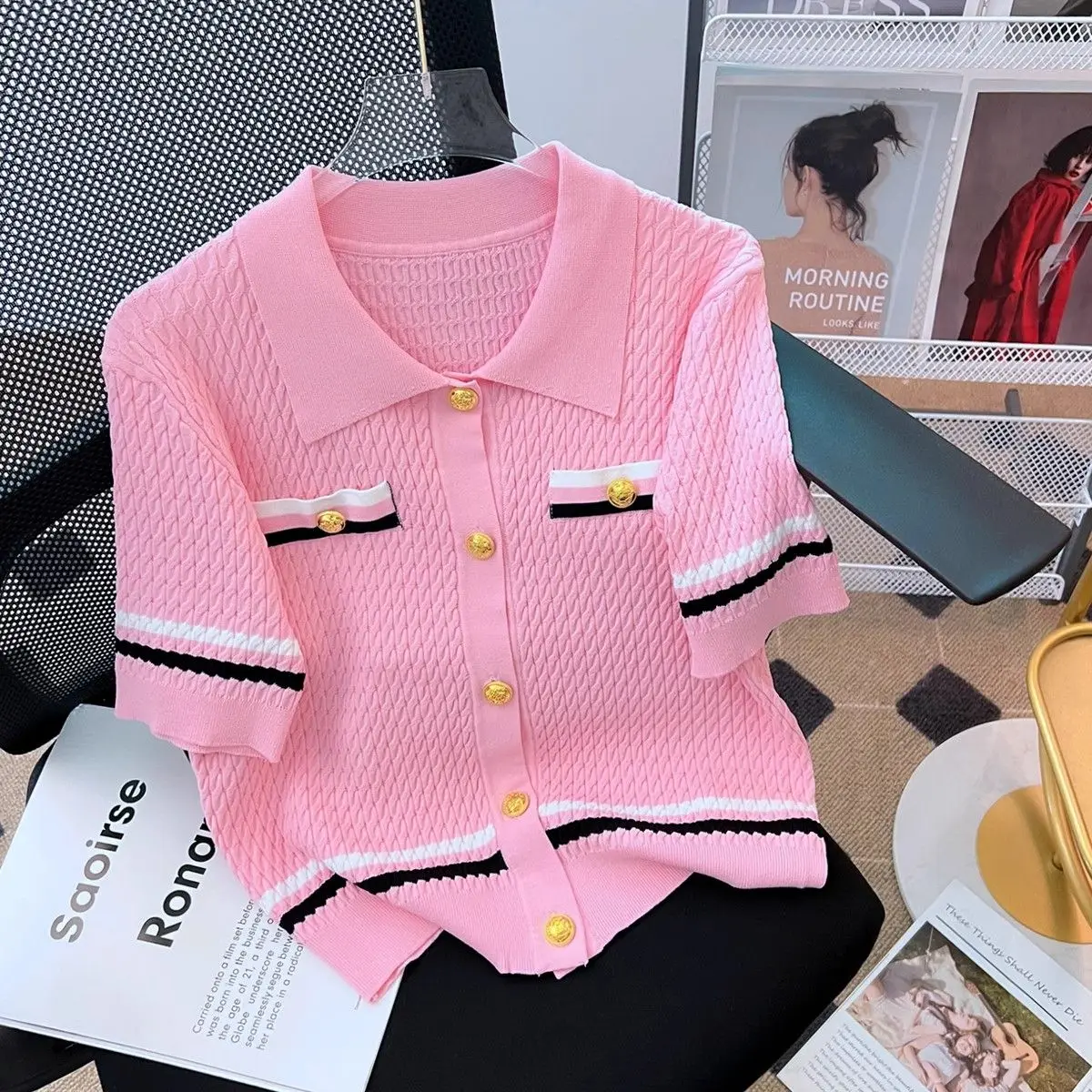 Femme 2025 New Korean Vintage Fashion Slim Buttons Knitting Top Tee Summer All-match Temperament Striped Women Clothing Sweater
Femme 2025 New Korean Vintage Fashion Slim Buttons Knitting Top Tee Summer All-match Temperament Striped Women Clothing Sweater