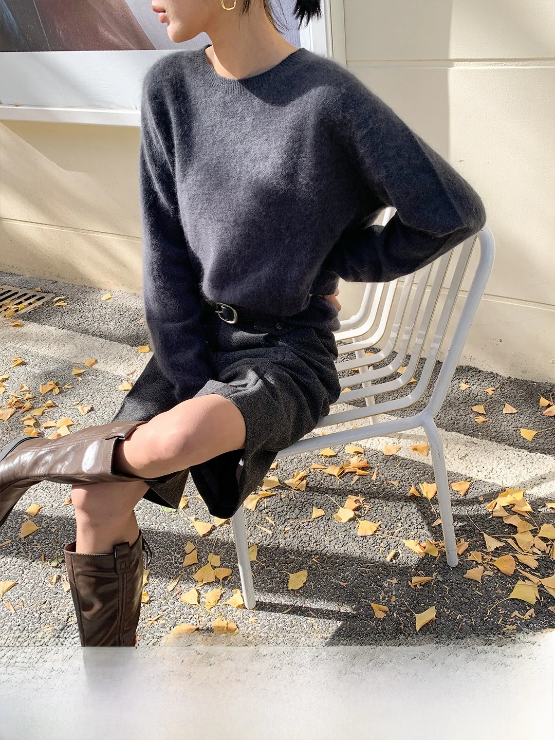 ZOCHEEO Women's Woolen Knitted Sweater V-Neck Loose Fit Lightweight Short Style Spring Inner Wear Casual Comfortable
ZOCHEEO Women's Woolen Knitted Sweater V-Neck Loose Fit Lightweight Short Style Spring Inner Wear Casual Comfortable