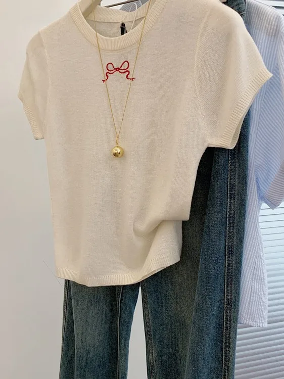 Elegant Knot Embroidered Thin Knitted Short Sleeve T-Shirt Women's Slim Fit Backless Summer New Style Korean Style
Elegant Knot Embroidered Thin Knitted Short Sleeve T-Shirt Women's Slim Fit Backless Summer New Style Korean Style