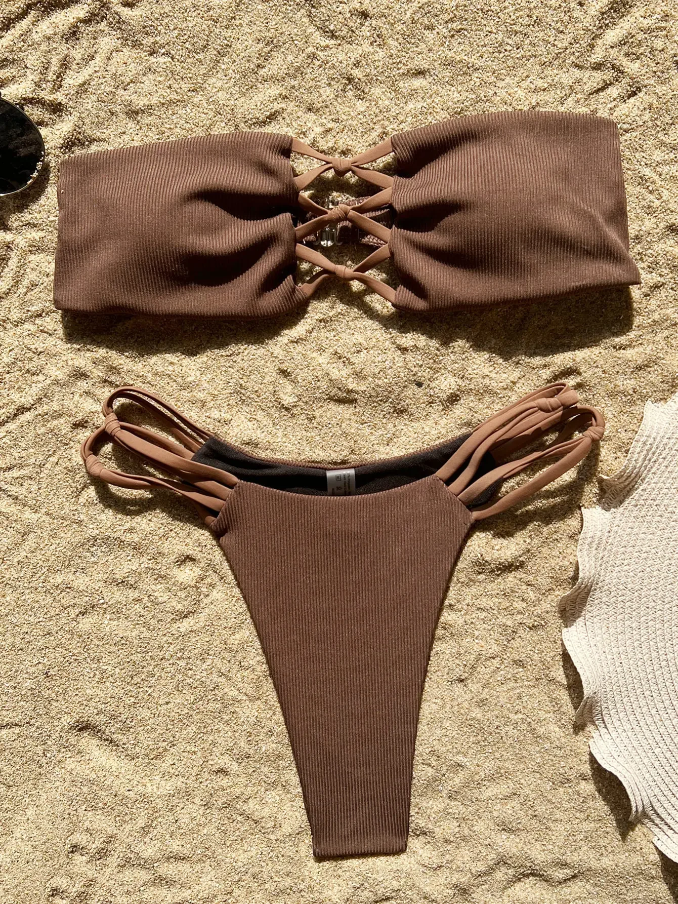 2024 New Bikini Set for Women Sexy Strapless Hollow Out 2 Piece Swimsuit Thong High Waist Beach Vacation Bathing Suit Swimwear
2024 New Bikini Set for Women Sexy Strapless Hollow Out 2 Piece Swimsuit Thong High Waist Beach Vacation Bathing Suit Swimwear