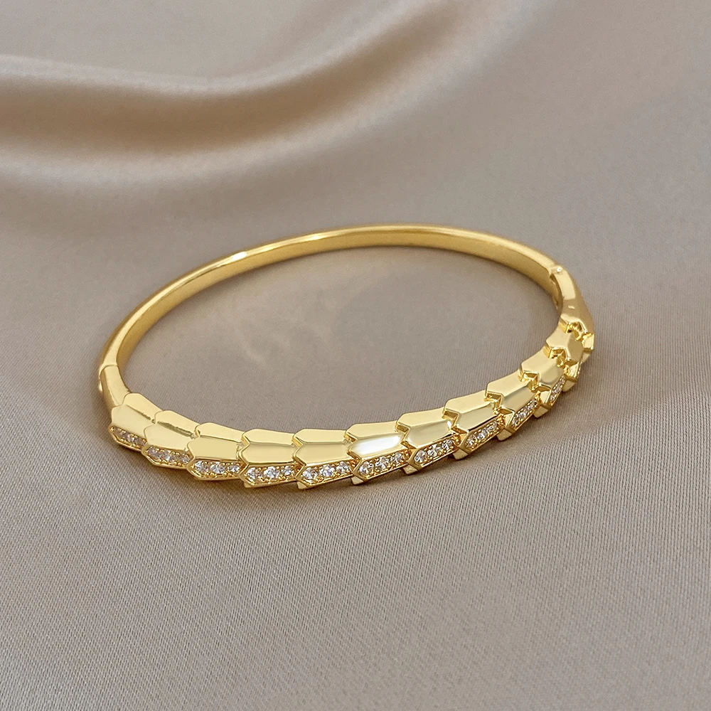 Freetry Luxury Bamboo Rhinestone Spring Bangle for Women Gold Plated Waterproof Stackable Cuff Bracelet Holiday Jewelry Gift New
Freetry Luxury Bamboo Rhinestone Spring Bangle for Women Gold Plated Waterproof Stackable Cuff Bracelet Holiday Jewelry Gift New