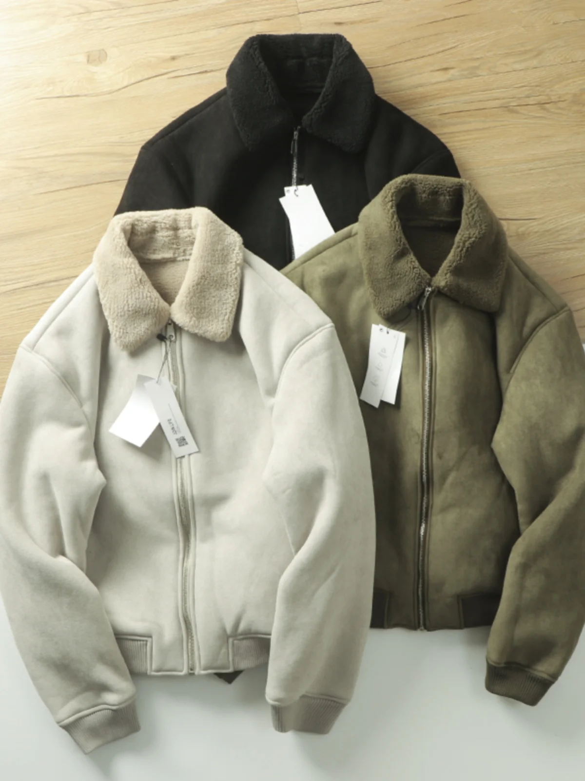 Теплая мужская куртка из хлопка с замшевым воротником, модная городская модель, приталенный крой, зимняя верхняя одежда стандартной длины
Теплая мужская куртка из хлопка с замшевым воротником, модная городская модель, приталенный крой, зимняя верхняя одежда стандартной длины