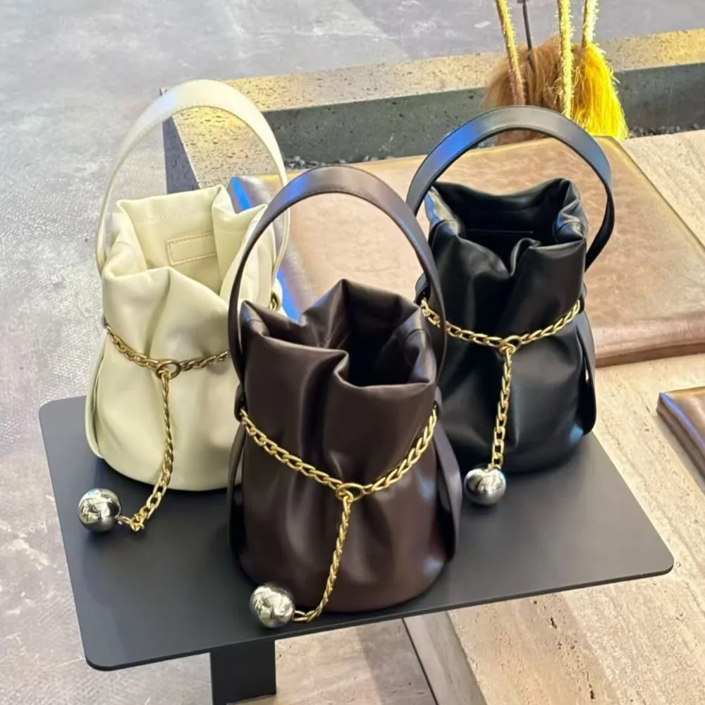 Small Golden Ball Chain Lucky Texture Unique Fashion Light Luxury High-end Leather Bucket Fashionable Sheepskin Handbag Women
Small Golden Ball Chain Lucky Texture Unique Fashion Light Luxury High-end Leather Bucket Fashionable Sheepskin Handbag Women
