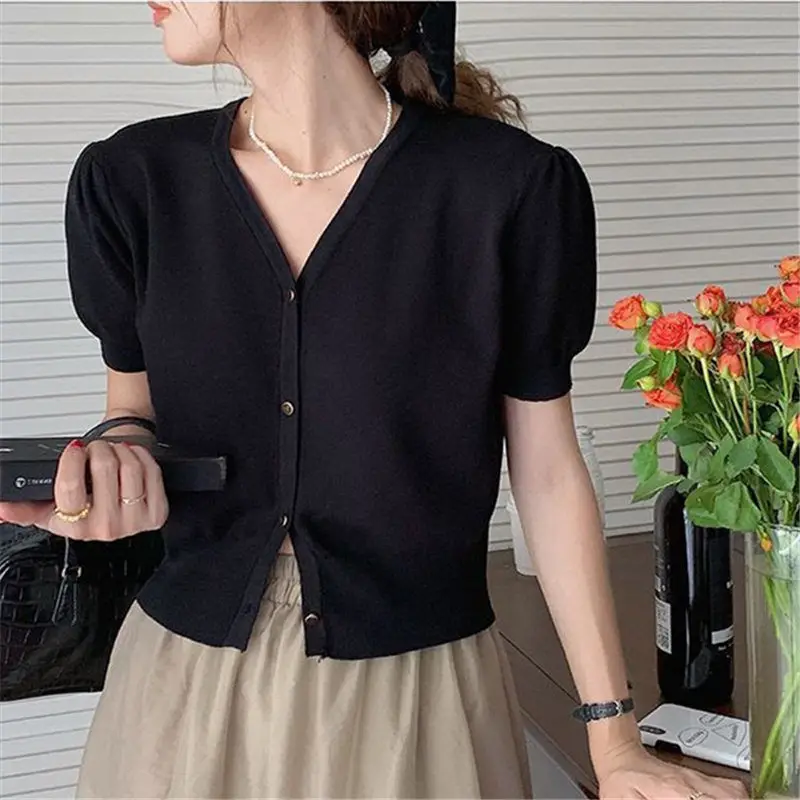 Summer New Style Women's Short Sleeve Knitted Open Cardigan Thin Bubble Sleeve Versatile Top Korean Style Elegant And Gentle
Summer New Style Women's Short Sleeve Knitted Open Cardigan Thin Bubble Sleeve Versatile Top Korean Style Elegant And Gentle