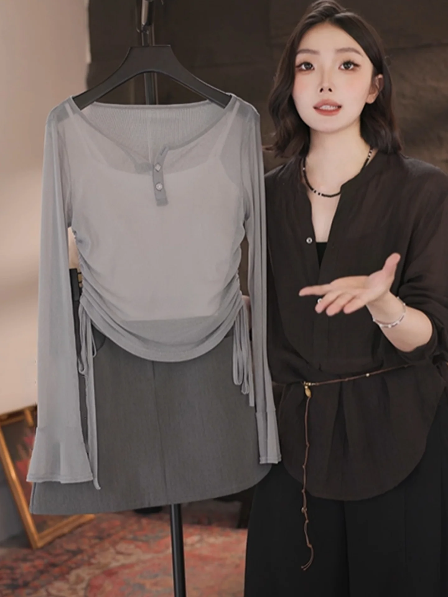 Женский вязаный топ Ele Korean Sle Long Sve Pure Desire с микро-прозрачными вставками и утягивающим поясом для ранней осени
Женский вязаный топ Ele Korean Sle Long Sve Pure Desire с микро-прозрачными вставками и утягивающим поясом для ранней осени