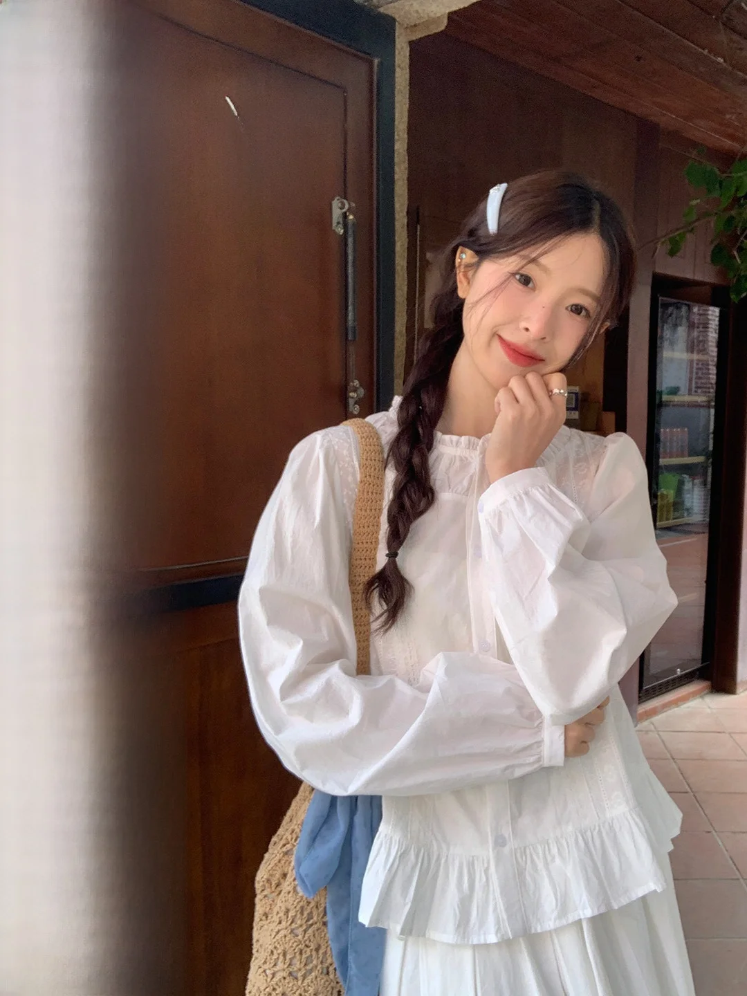 Женская хлопковая дышащая рубашка с длинным рукавом, с изысканной вышивкой и кружевным воротником, с цветочным узором, на пуговицах, повседневная, для молодых женщин
Женская хлопковая дышащая рубашка с длинным рукавом, с изысканной вышивкой и кружевным воротником, с цветочным узором, на пуговицах, повседневная, для молодых женщин