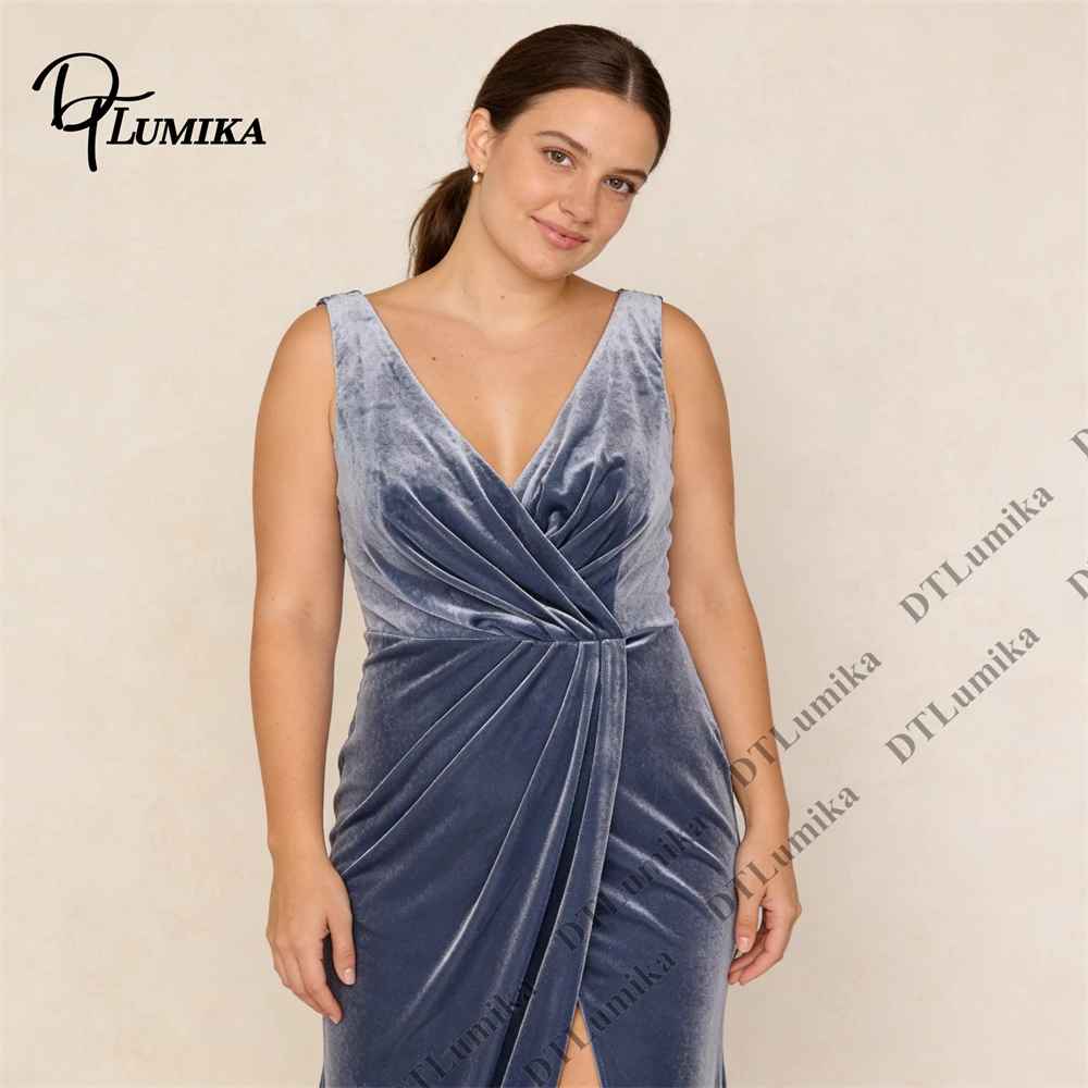 DTLumika Plus Size Tailored Fitting Velvet Simple Evening Dress for Women Elegant V Neck Party Gathering Hostess Formal Gown
DTLumika Plus Size Tailored Fitting Velvet Simple Evening Dress for Women Elegant V Neck Party Gathering Hostess Formal Gown