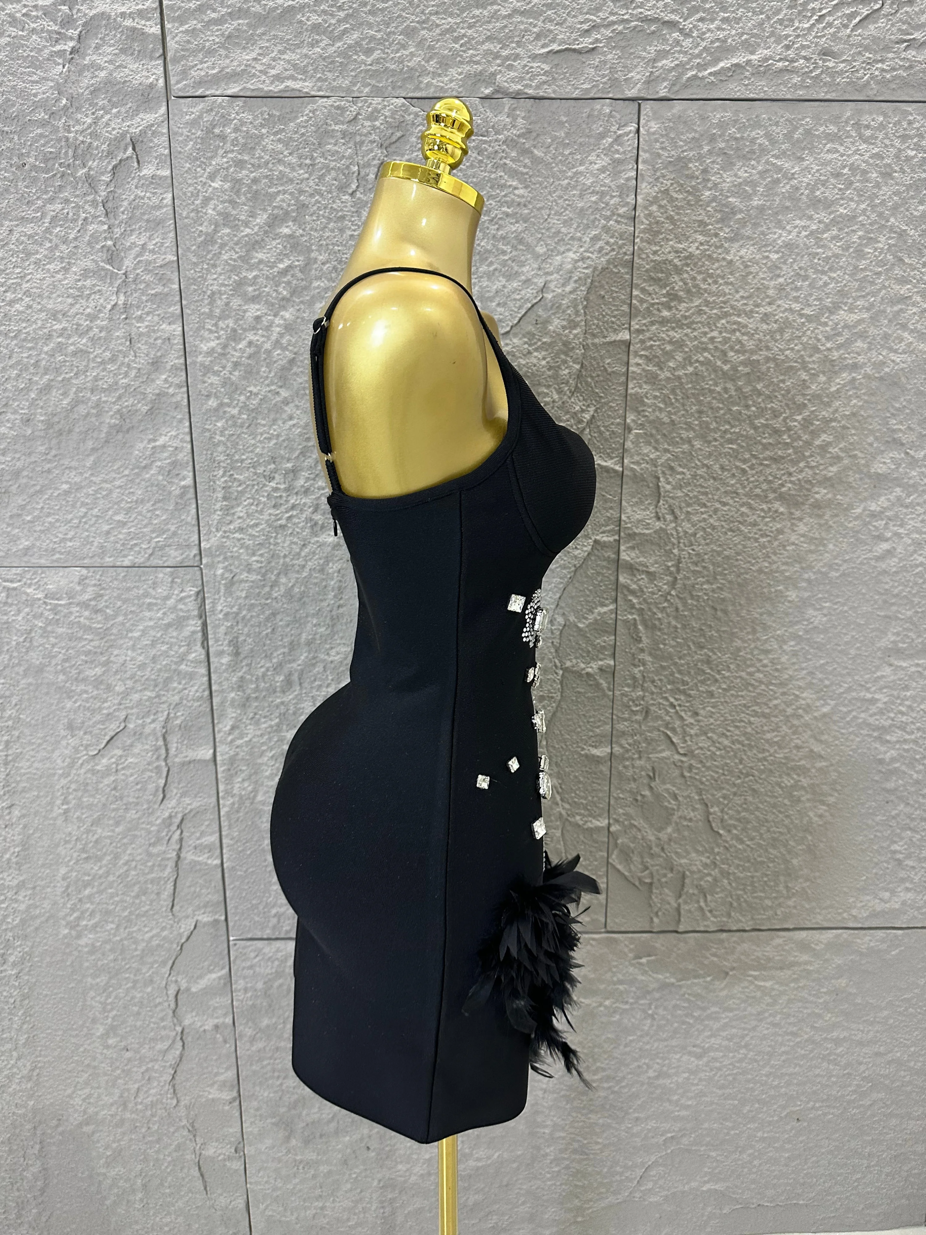 Opulent Black Spaghetti Strap Mini Dress Women Sexy Crystal Embellished Feather Trim Bodycon Outfit Formal Event Party Costume
Opulent Black Spaghetti Strap Mini Dress Women Sexy Crystal Embellished Feather Trim Bodycon Outfit Formal Event Party Costume