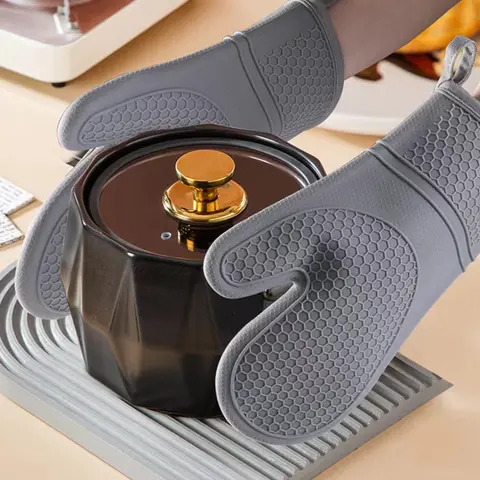 Zestaw odpornych na ciepło silikonowych rękawic kuchennych z miękką bawełnianą podszewką, długie, elastyczne, grube silikonowe rękawice kuchenne, rękawice kuchenne