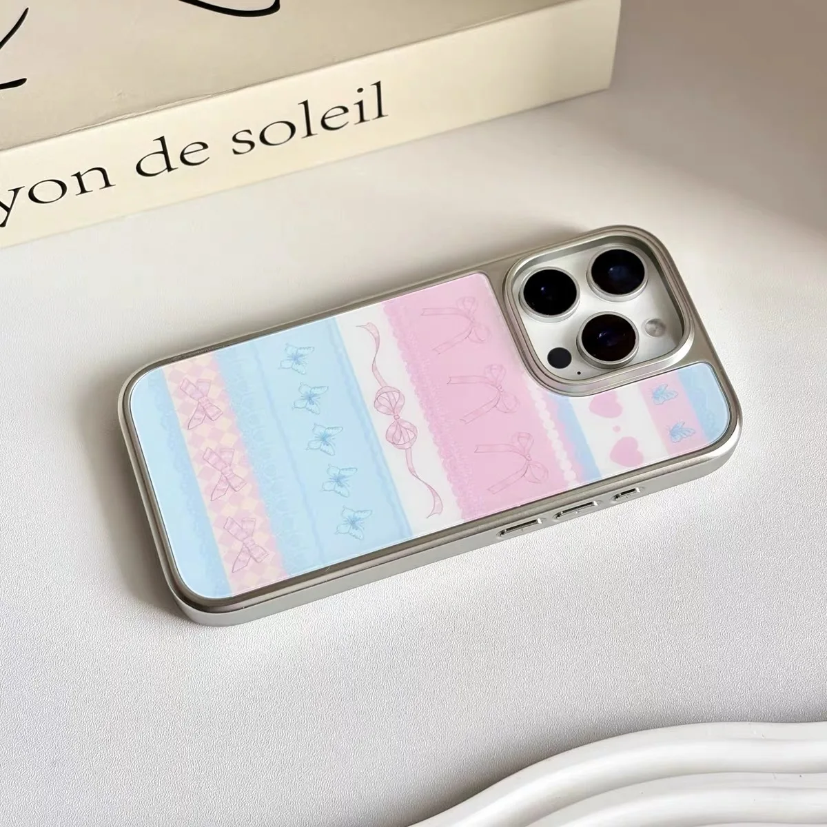 INS KOREAN Pink Forest Morning Post Bow Silver Frame Phone Case for IPhone 16 PLUS 15 14 13 12 11 Pro Max Back Cover Capa
INS KOREAN Pink Forest Morning Post Bow Silver Frame Phone Case for IPhone 16 PLUS 15 14 13 12 11 Pro Max Back Cover Capa