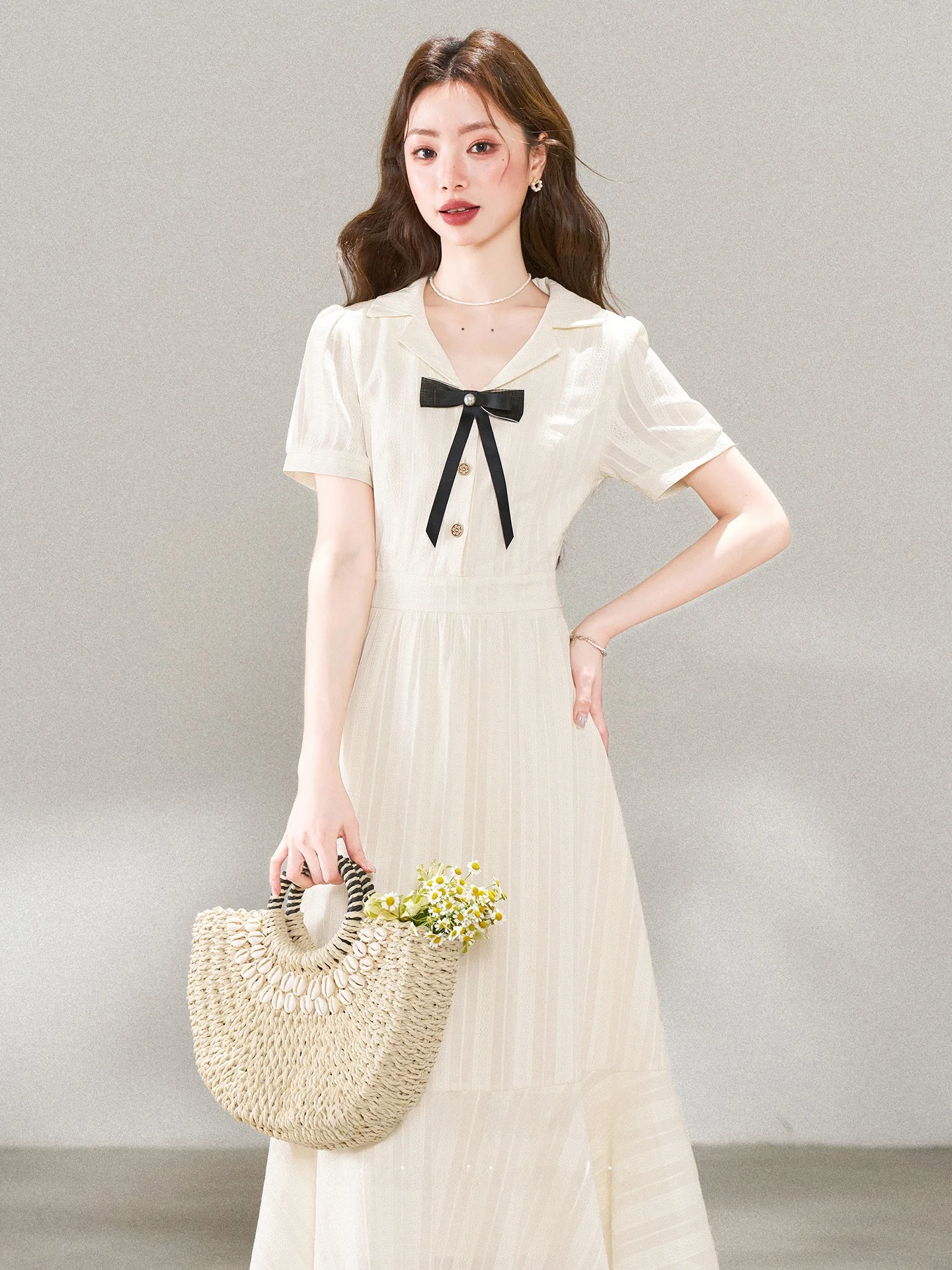 Summer New Style Short Sleeve Knot Dress Waist Cinched Beautiful Plum Color College Style Dress Elegant Skirt
Summer New Style Short Sleeve Knot Dress Waist Cinched Beautiful Plum Color College Style Dress Elegant Skirt