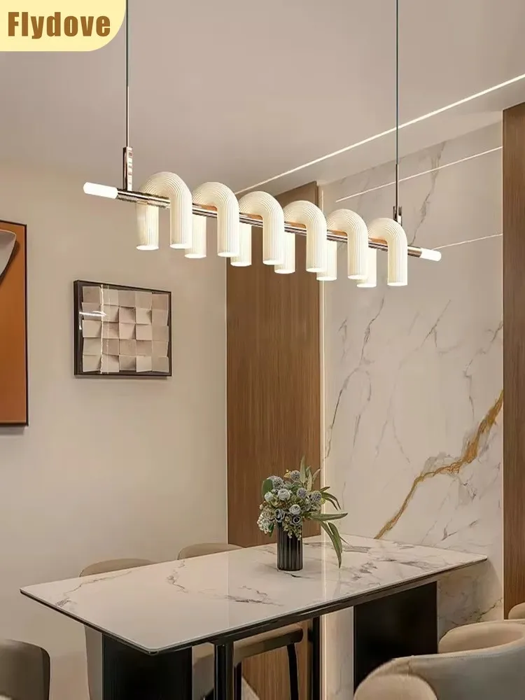 French Cream Style Restaurant LED Chandelier Modern Living Room Tea Room Bar Bedroom Hotel U-shaped Lamp Interior Decoration
French Cream Style Restaurant LED Chandelier Modern Living Room Tea Room Bar Bedroom Hotel U-shaped Lamp Interior Decoration
