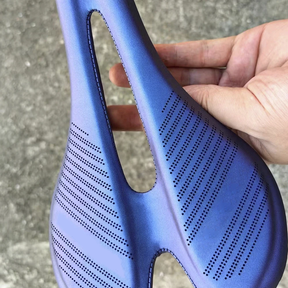 1Pc Blue/Black Carbon Bicycle 270x143mm Seat Riding Accessories Road Mountain Bike Comfortable Saddle Hollow Bike Cushion Parts
1Pc Blue/Black Carbon Bicycle 270x143mm Seat Riding Accessories Road Mountain Bike Comfortable Saddle Hollow Bike Cushion Parts