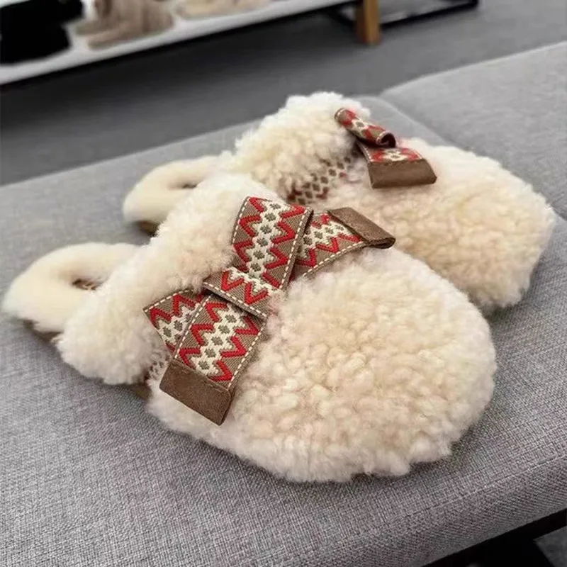 2026 Winter Fashion Cute Plush Slippers For Women Warm And Soft Soles Casual And Lightweight Anti-slip Cotton Shoes 
2026 Winter Fashion Cute Plush Slippers For Women Warm And Soft Soles Casual And Lightweight Anti-slip Cotton Shoes