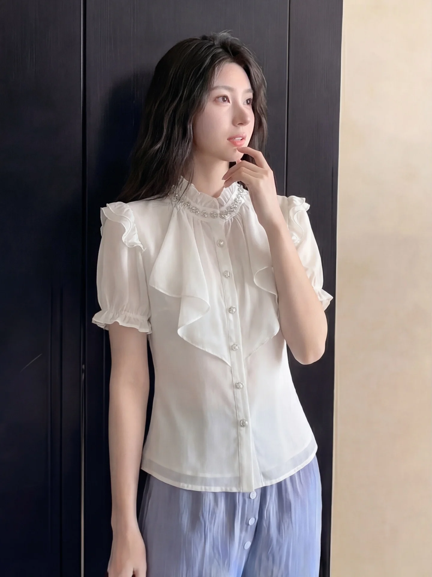 Burgundy Wood Grain Bubble Sleeve Shirt Women's Summer New Unique Beautiful Button Rhinestone Lace Short Sleeve Top
Burgundy Wood Grain Bubble Sleeve Shirt Women's Summer New Unique Beautiful Button Rhinestone Lace Short Sleeve Top
