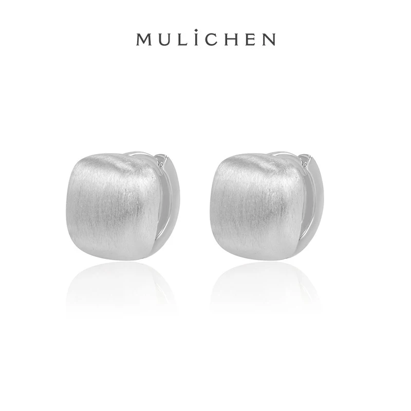 Matte Brushed Square S925 Sterling Silver Earrings, 18K Gold-plated Hundred Earrings, Original Design, High-end Earrings
Matte Brushed Square S925 Sterling Silver Earrings, 18K Gold-plated Hundred Earrings, Original Design, High-end Earrings