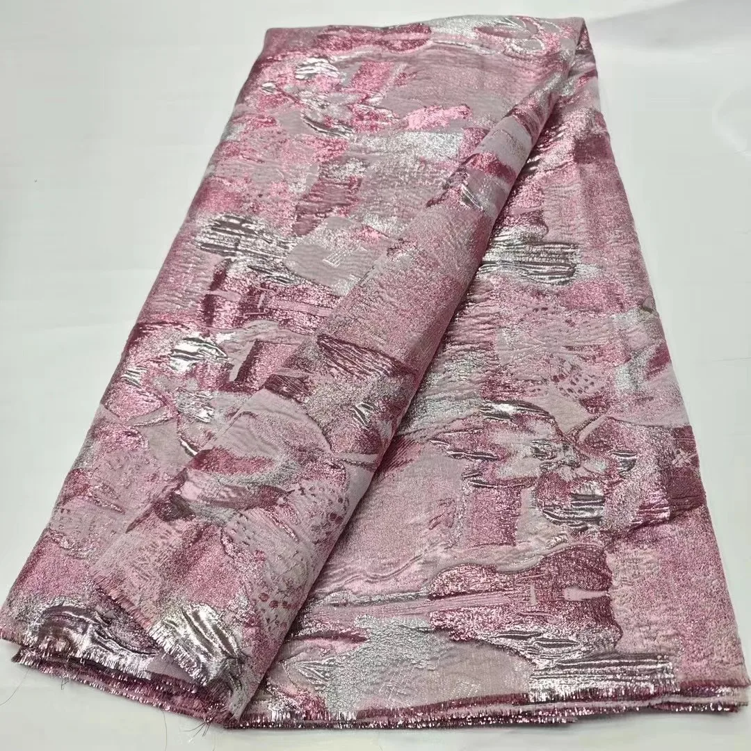 African Brocade Lace Fabric French Demask Embroidery Lace 2024 Luxury Nigerian Jacquard Fabric For Women Evening Dresses
African Brocade Lace Fabric French Demask Embroidery Lace 2024 Luxury Nigerian Jacquard Fabric For Women Evening Dresses