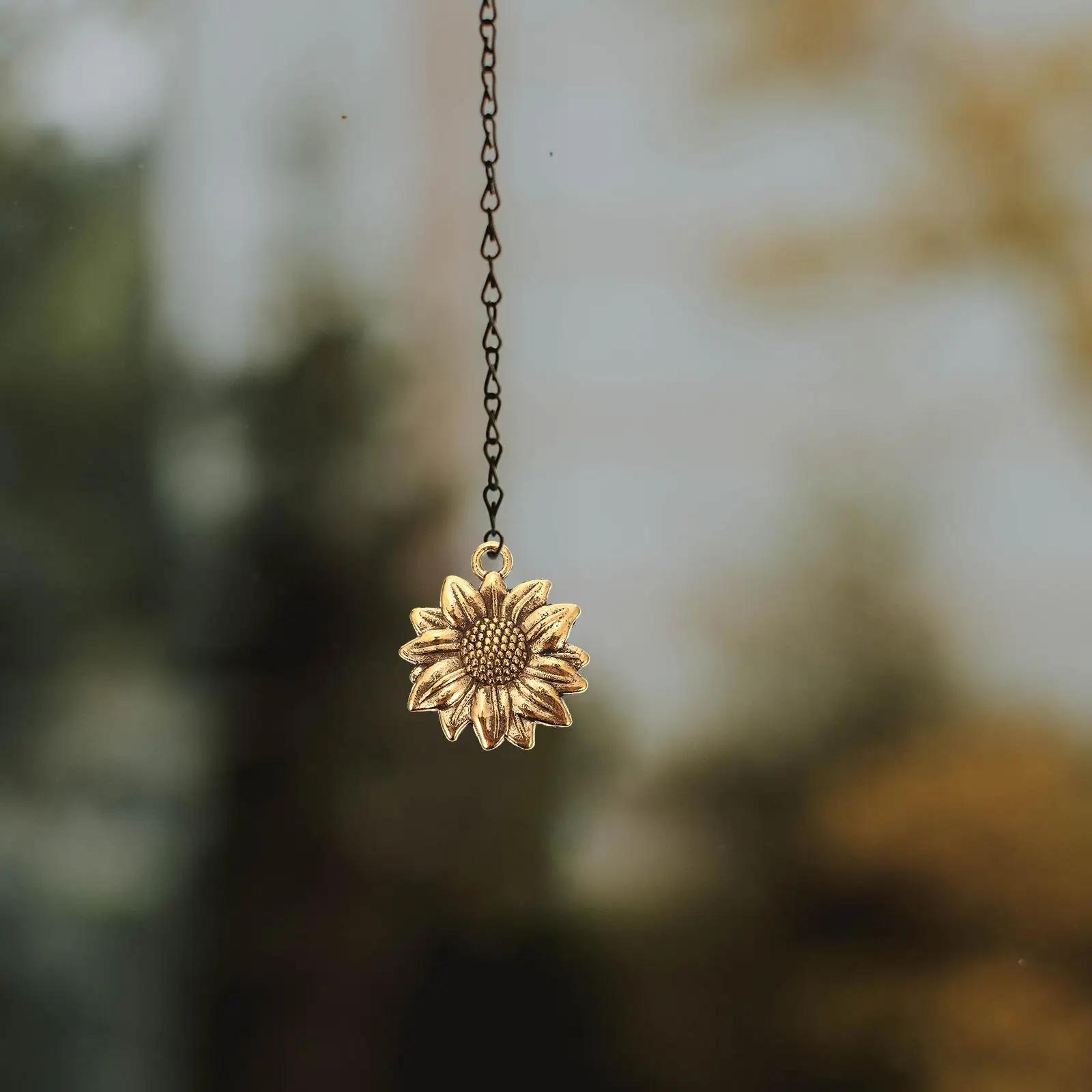 100 Pcs Alloy Sunflower Pendant DIY Charms Necklace Metal Jewelry Making Decorative Accessories Handmade Projects
100 Pcs Alloy Sunflower Pendant DIY Charms Necklace Metal Jewelry Making Decorative Accessories Handmade Projects