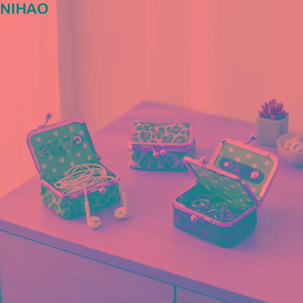 New Leopard Print Kiss Lock Coin Purse Leather Solid Color Jewelry Storage Bag Jewelry Box Mini Mini Coin Wallet Versatile
New Leopard Print Kiss Lock Coin Purse Leather Solid Color Jewelry Storage Bag Jewelry Box Mini Mini Coin Wallet Versatile