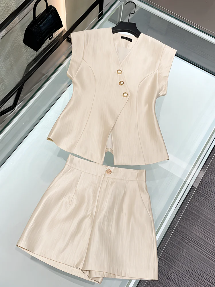 Ele Summer Women's Suiting Set High-End Svel Vest Top And orts Woolen V-Ne Button-Up Faionable Two-Piece
Ele Summer Women's Suiting Set High-End Svel Vest Top And orts Woolen V-Ne Button-Up Faionable Two-Piece