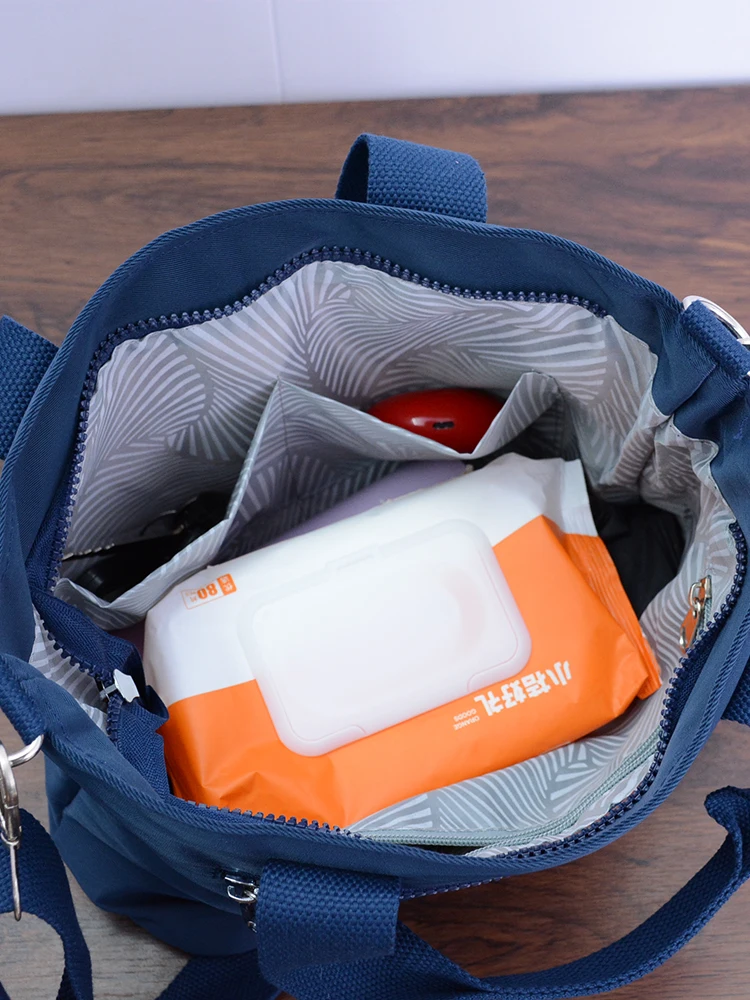 Modern Neutral Sle Waterproof Ox Fabric Crossbody Bag Women's Single oulder Handbag Lightweight Portable Bag for Outd...
Modern Neutral Sle Waterproof Ox Fabric Crossbody Bag Women's Single oulder Handbag Lightweight Portable Bag for Outd...