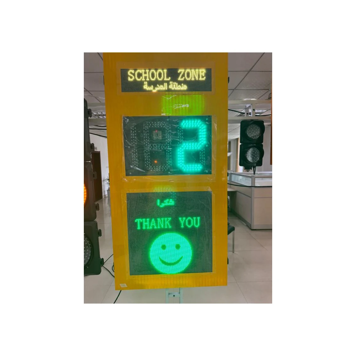 Solar Radar Speed Display Sign With 3 Digit LED And Smile/Cry Face Expressions For Traffic Calming
