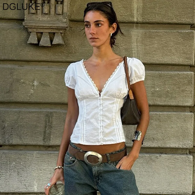 DGLUKE White V-Neck Puff Sleeve Blouse Woman Lace Trim Button Up Summer Blouse Elegant Pleated Crop Top
DGLUKE White V-Neck Puff Sleeve Blouse Woman Lace Trim Button Up Summer Blouse Elegant Pleated Crop Top